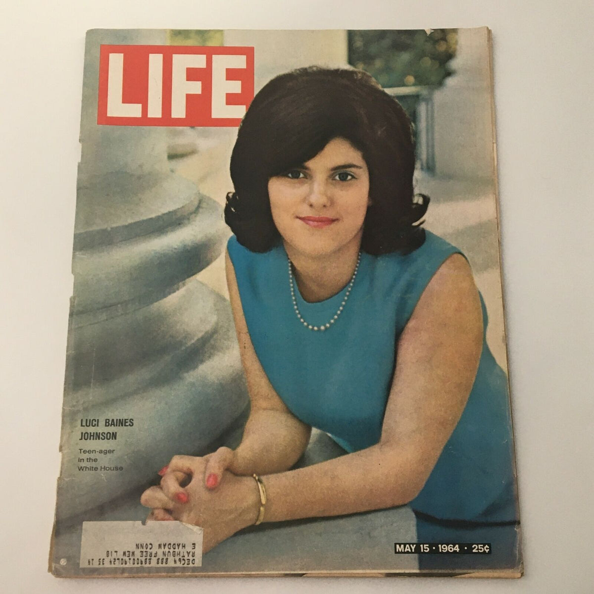 VTG Life Magazine May 15 1964 cover featuring Luci Baines Johnson, a teen-ager in the White House, showcasing 1960s fashion and culture.