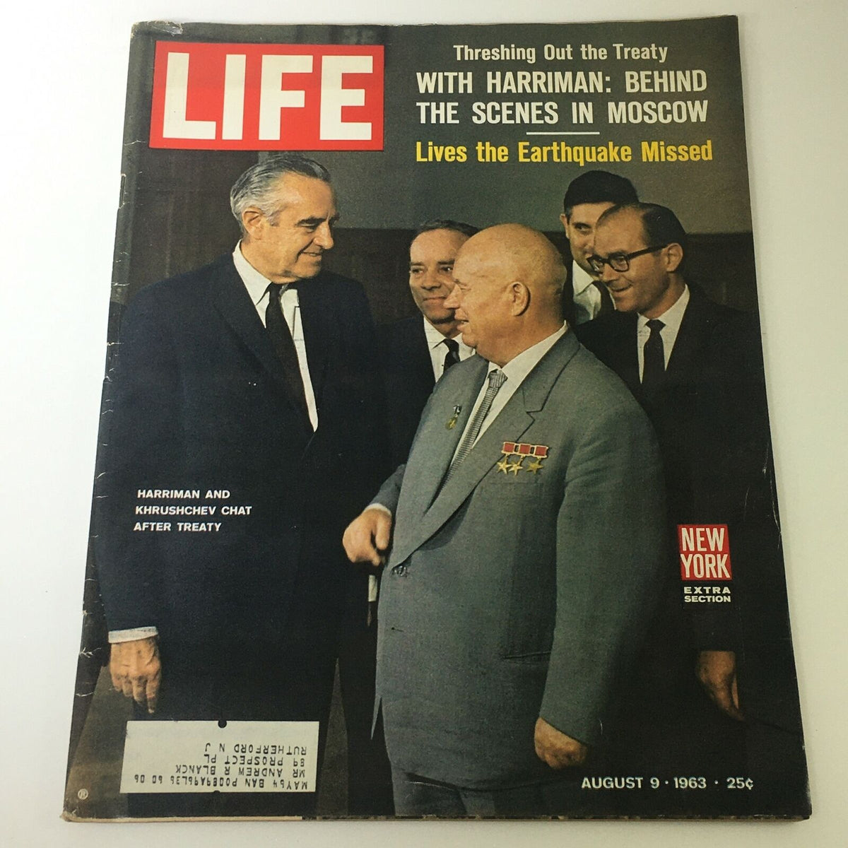 VTG Life Magazine August 9 1963 cover featuring Harriman and Khrushchev discussing behind the scenes in Moscow. Eye-catching visuals showcasing historical figures from the early 1960s.