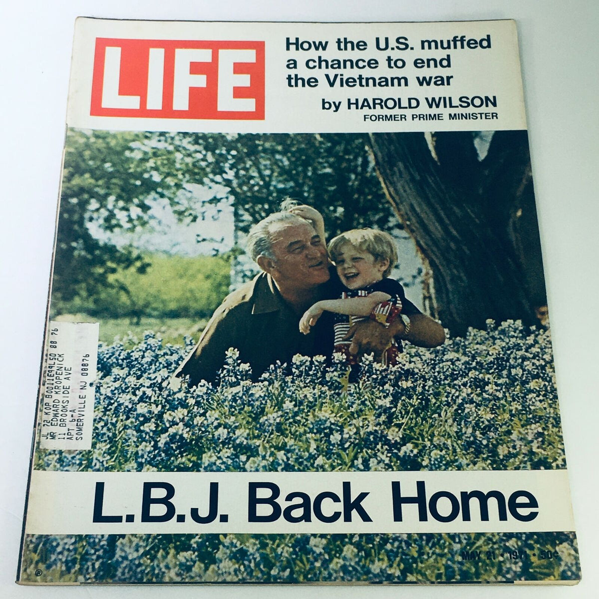 Vintage Life Magazine, May 21, 1971, featuring Lyndon B. Johnson with a child, exploring themes of homecoming amidst the Vietnam War.