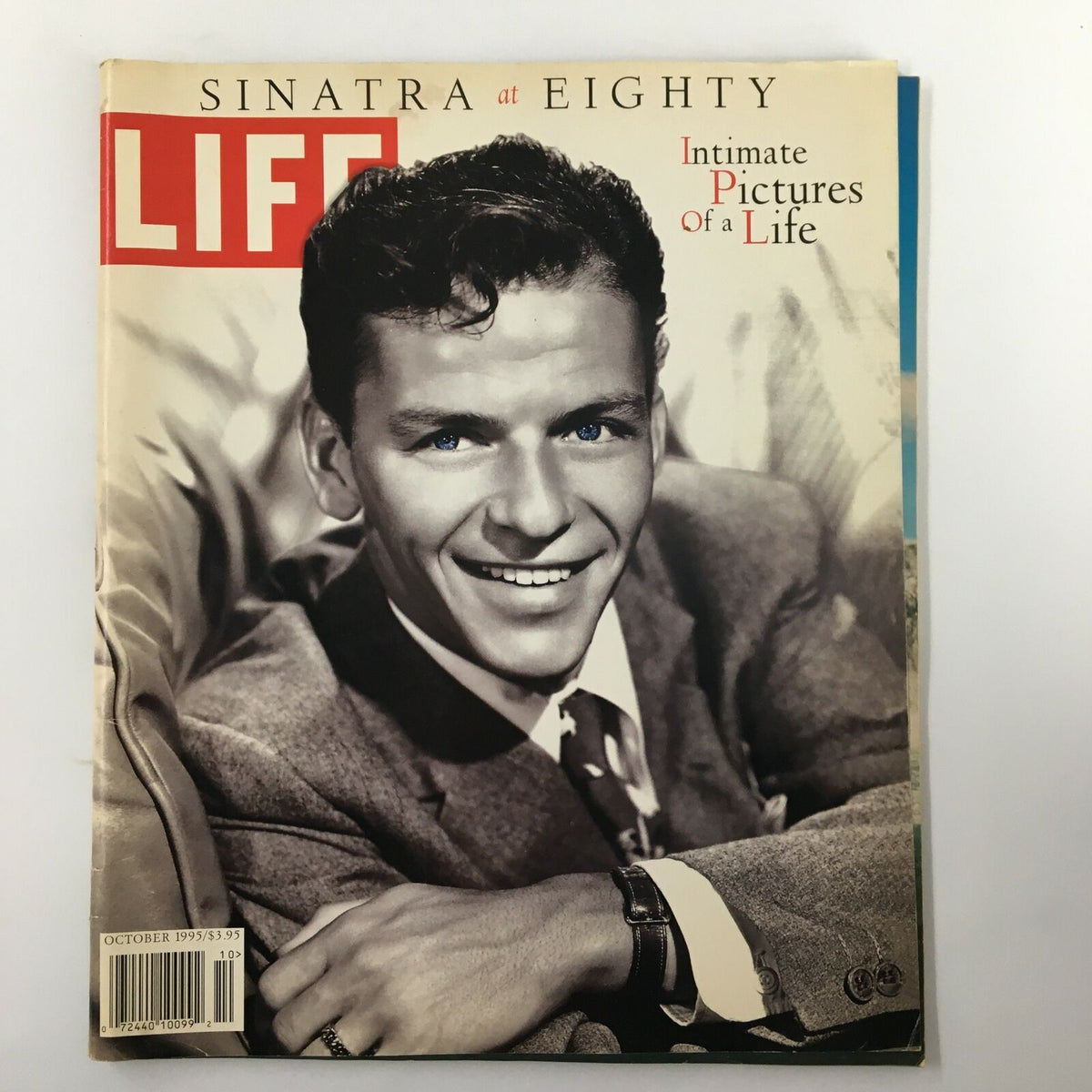 Life Magazine October 1995 cover featuring Frank Sinatra at 80, showcasing intimate pictures of the legendary artist with a warm smile.