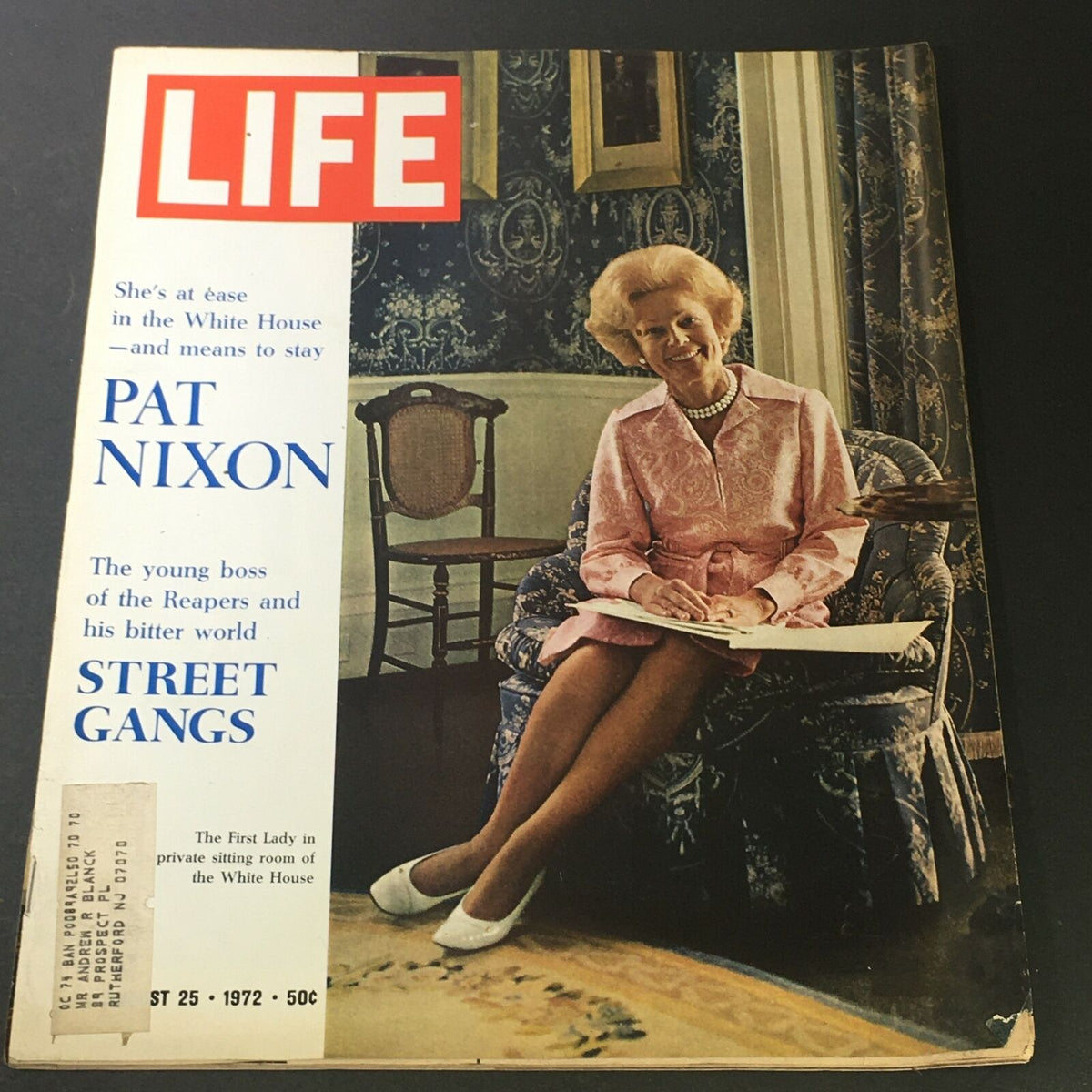 Life Magazine August 25, 1972 - First Lady Pat Nixon in The White House - Vintage Americana