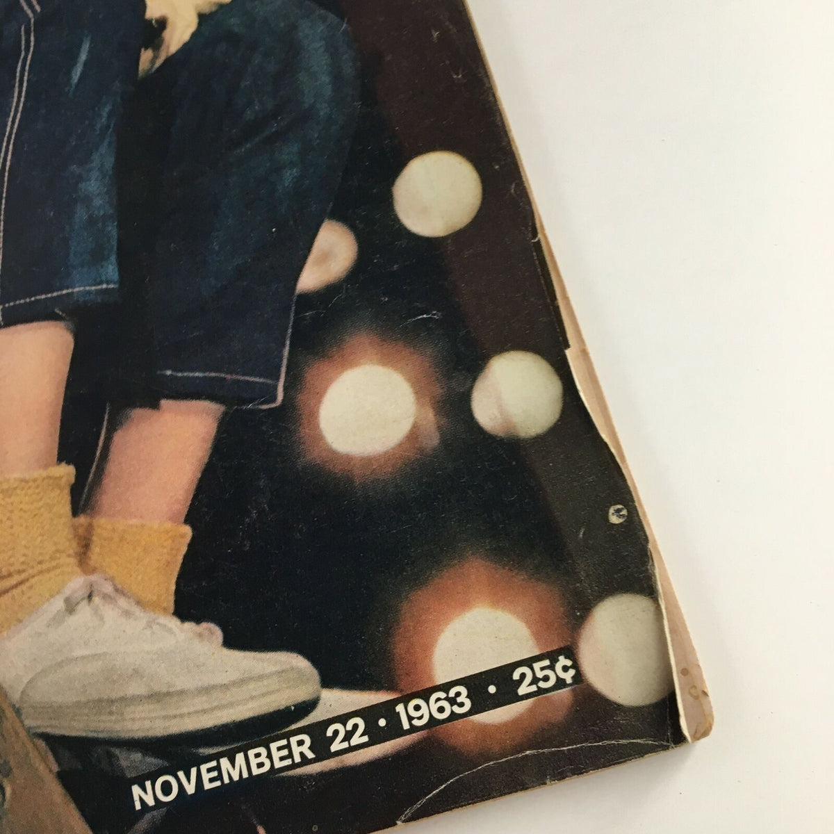 Cover detail of Life Magazine from November 22, 1963 featuring Elizabeth Ashley, highlighting the date and vintage design elements.