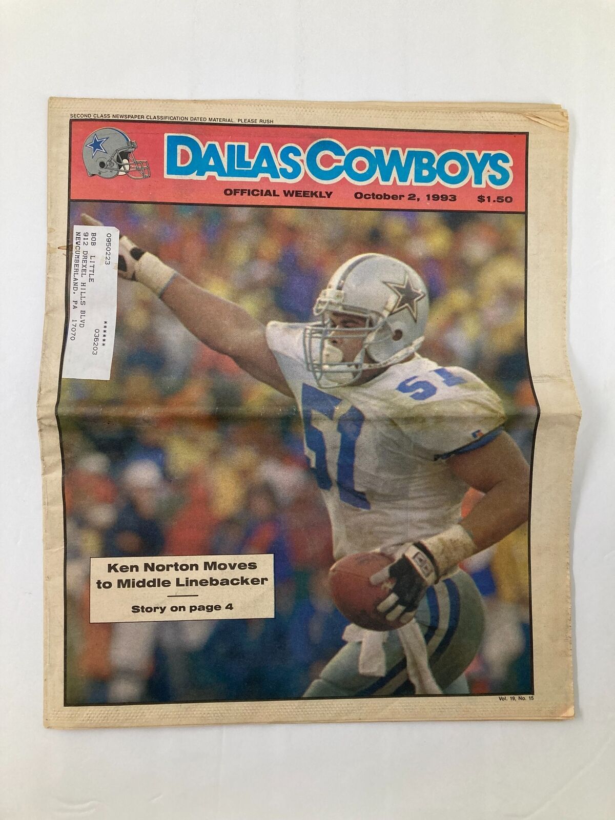 Dallas Cowboys Weekly Newspaper October 2 1993 Vol 19 #15 featuring Ken Norton on the cover, showcasing the player in action with a caption about his move to Middle Linebacker.