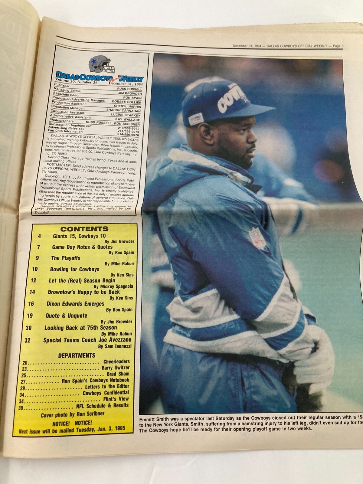 Dallas Cowboys Weekly Newspaper December 31 1994 Vol 20 #29 Emmitt Smith displaying an article page featuring Emmitt Smith looking on during a game.