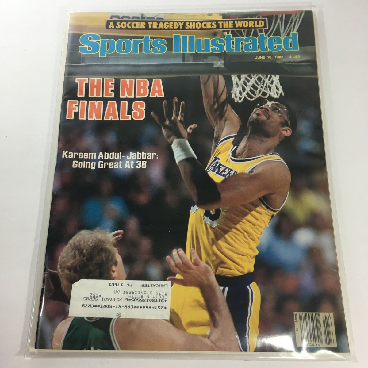 Sports Illustrated magazine cover from June 10, 1985 featuring Kareem Abdul-Jabbar at age 38, highlighting his performance during the NBA Finals.