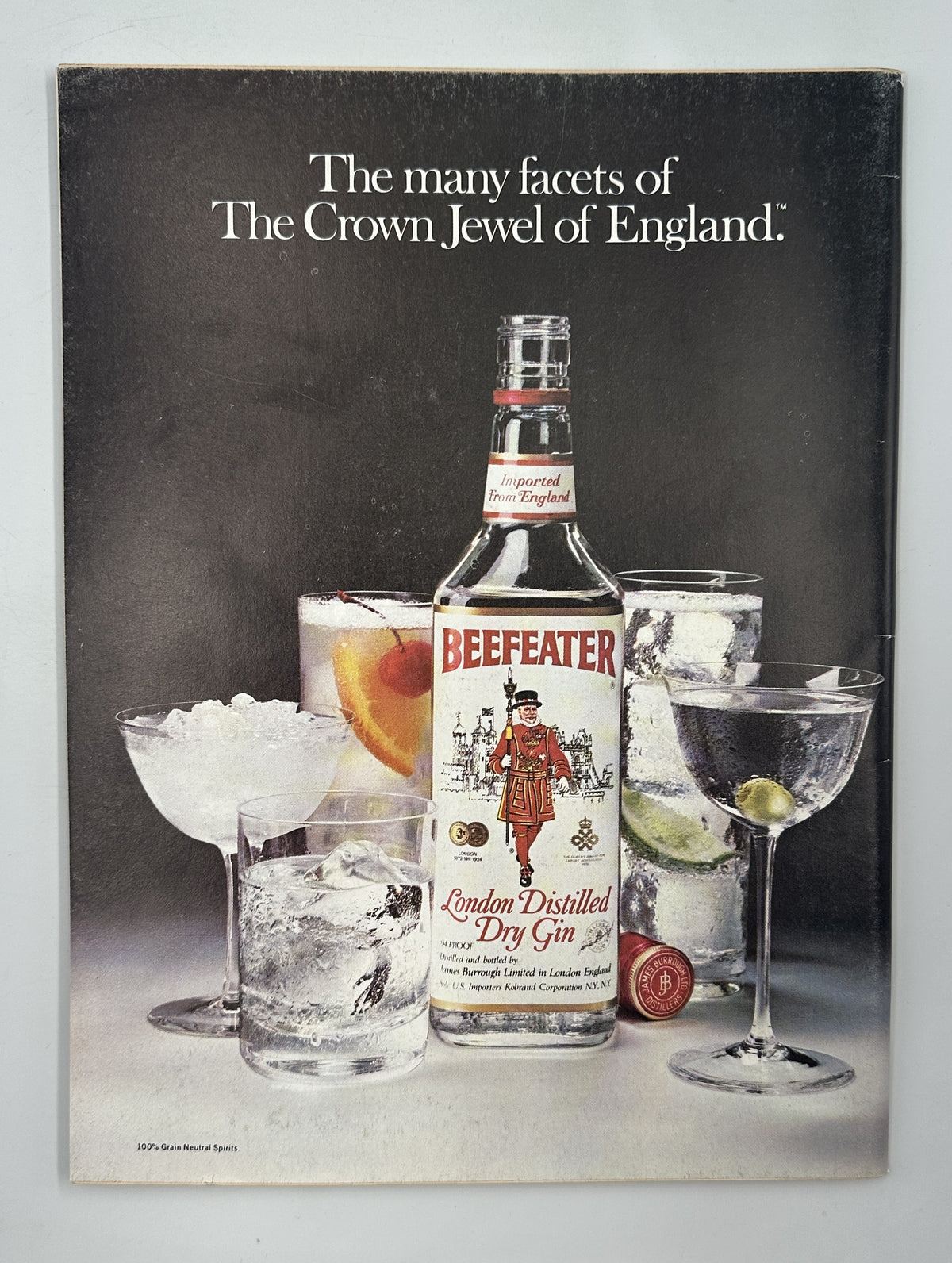 The New Yorker Magazine May 11, 1981 City Fountain Plaza Eugène Mihaesco Cover VG, featuring a vintage Beefeater London Dry Gin advertisement with a bottle surrounded by cocktails and ice.