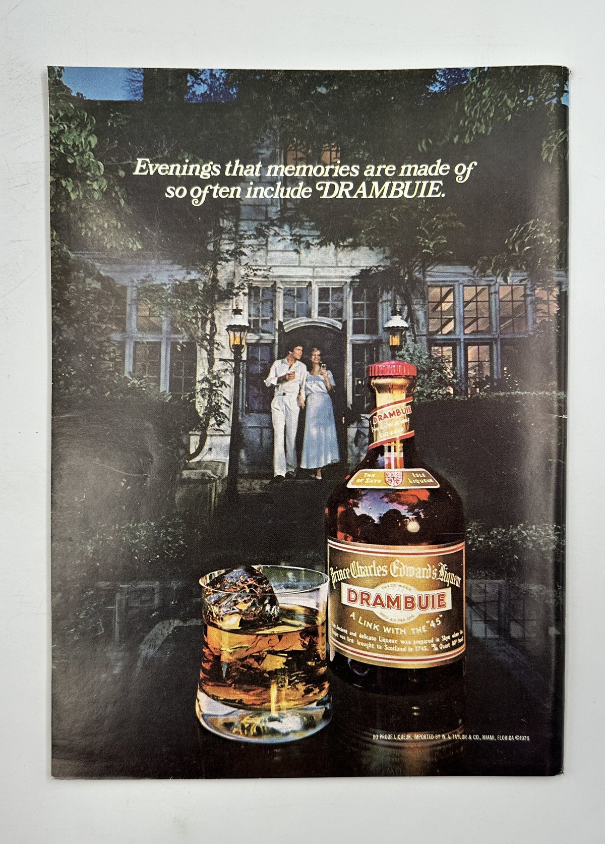 The New Yorker Magazine September 26, 1977 Swing Set Robert Tallon Cover VG featuring a vintage Drambuie liqueur advertisement with a bottle and glass set before an ivy-covered house.