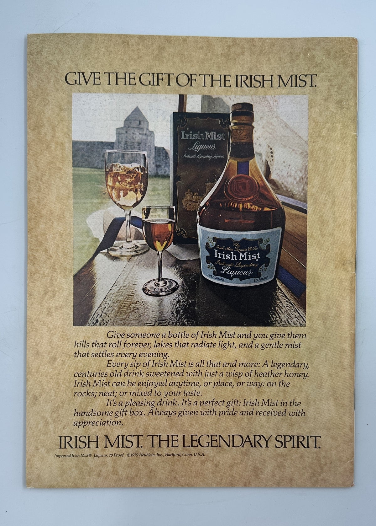 The New Yorker Magazine December 24, 1979 Christmas Angels Candy Canes William Steig VG, interior Irish Mist whiskey advertisement featuring a bottle, filled glasses, and the headline Give the Gift of the Irish Mist
