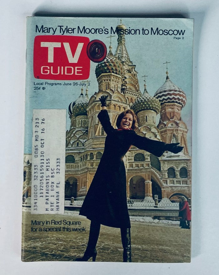 Front cover of TV Guide Magazine June 26 1976 #1213 featuring Mary Tyler Moore with a backdrop of St. Basil's Cathedral in Moscow, capturing a classic moment in television history.