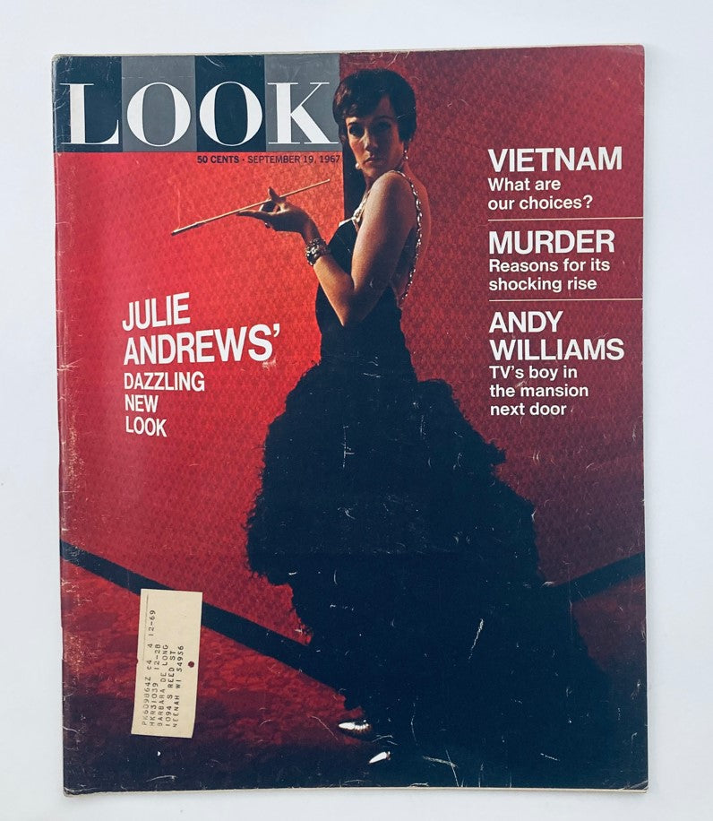 VTG Look Magazine September 19 1967 Vol 31 No. 19 featuring Julie Andrews on the cover in a glamorous dress with a vibrant red background.