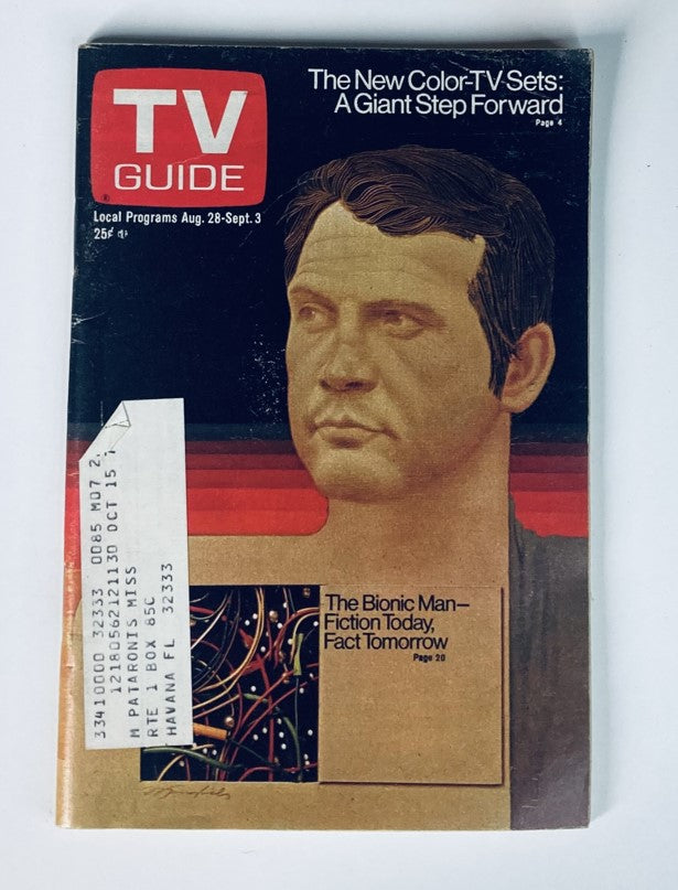 Cover of TV Guide Magazine August 28 1976, issue #1222 featuring Lee Majors. The design showcases a classic television aesthetic with a focus on color TV technology.
