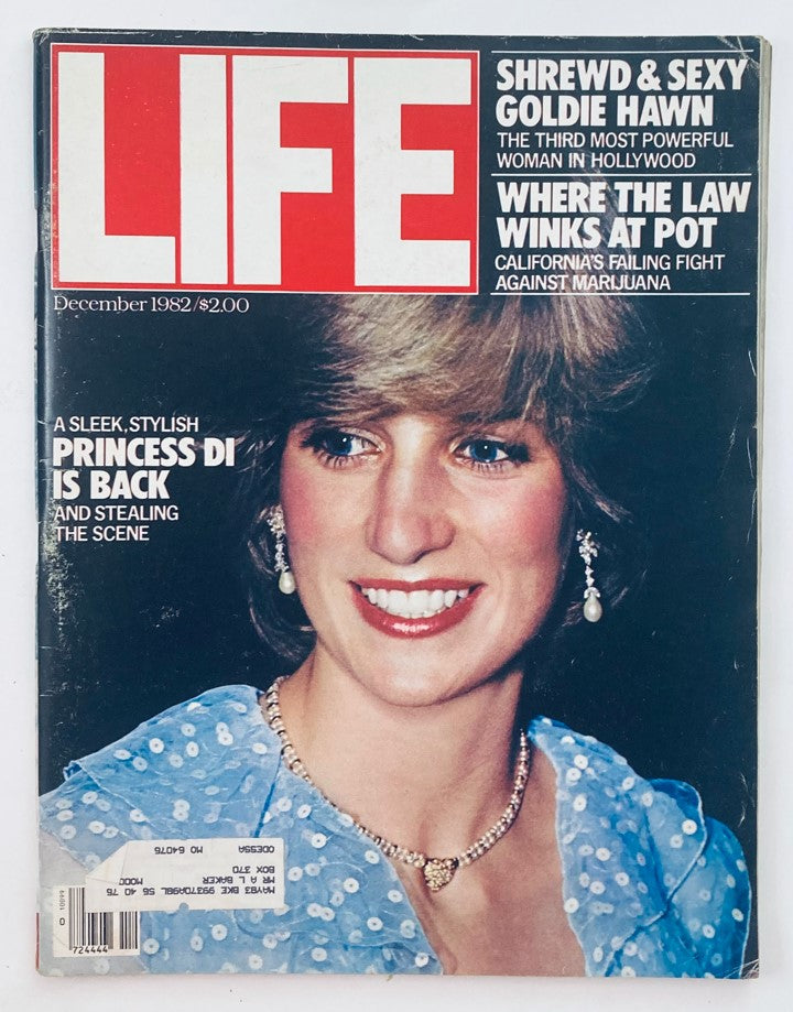 VTG Life Magazine December 1982 Vol 5 No. 12 featuring Princess Diana on the cover, showcasing her iconic smile and elegant style.
