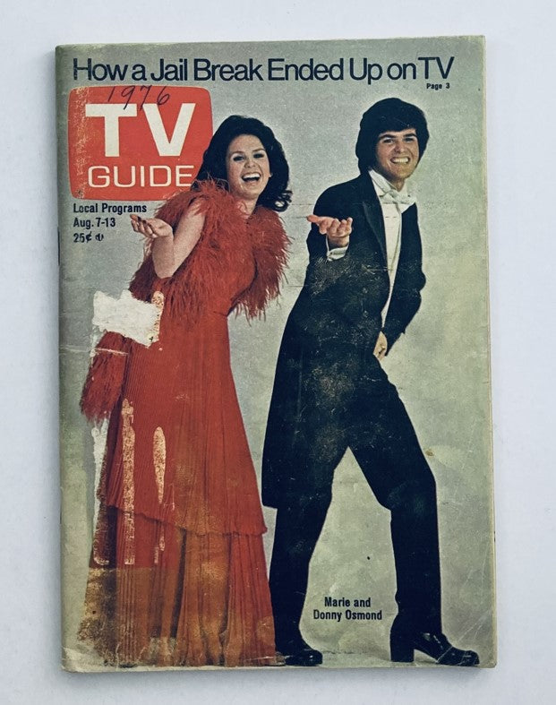Cover of TV Guide Magazine from August 7, 1976 featuring Marie and Donny Osmond dressed stylishly, showcasing retro fashion and style of the era.