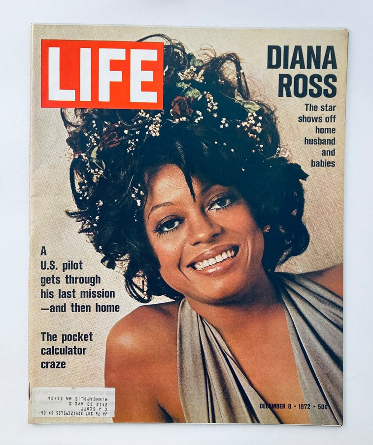 Cover of VTG Life Magazine December 8, 1972 featuring Diana Ross, showcasing her radiant smile and iconic hairstyle.