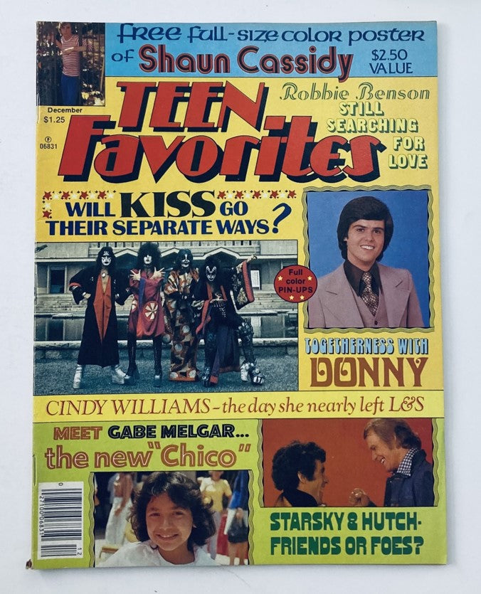 Teen Favorites Magazine December 1977 featuring Kiss and Shaun Cassidy on the cover with promotional details about a free full-size poster.