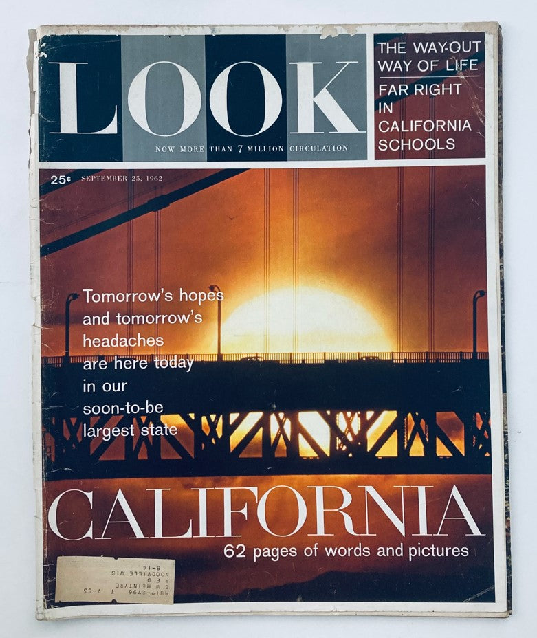 VTG Look Magazine September 25 1962 Vol 26 No. 20 featuring cover image with a sunset over a bridge, highlighting the article on the far right in California schools.