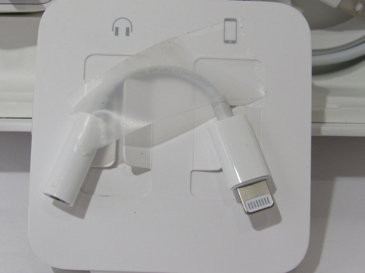 Charger and Wireless Earphone for iPhone with Original Box | Phone not Included