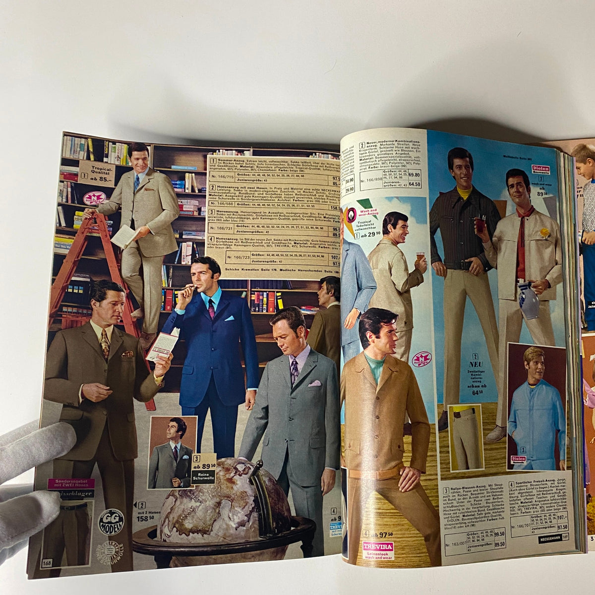 Image from the 1968 Neckermann Sommer Catalog displaying fashionable men's suits, highlighting different styles and colors popular in the late-1960s.