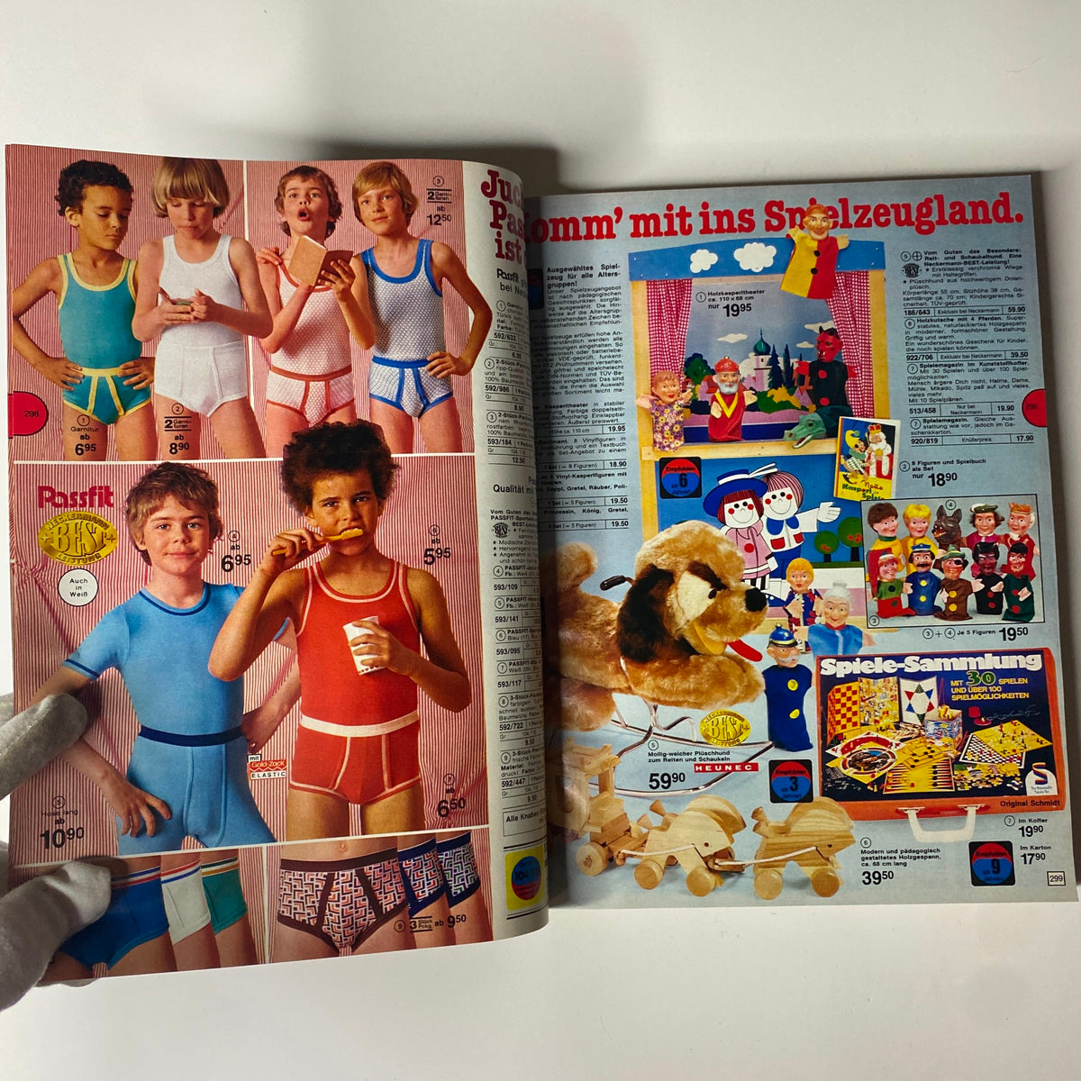 1979-1980 Neckermann Winter Catalog highlighting children's swimwear styles including colorful sets and swim suits, presenting nostalgic fashion choices for retro collectors.