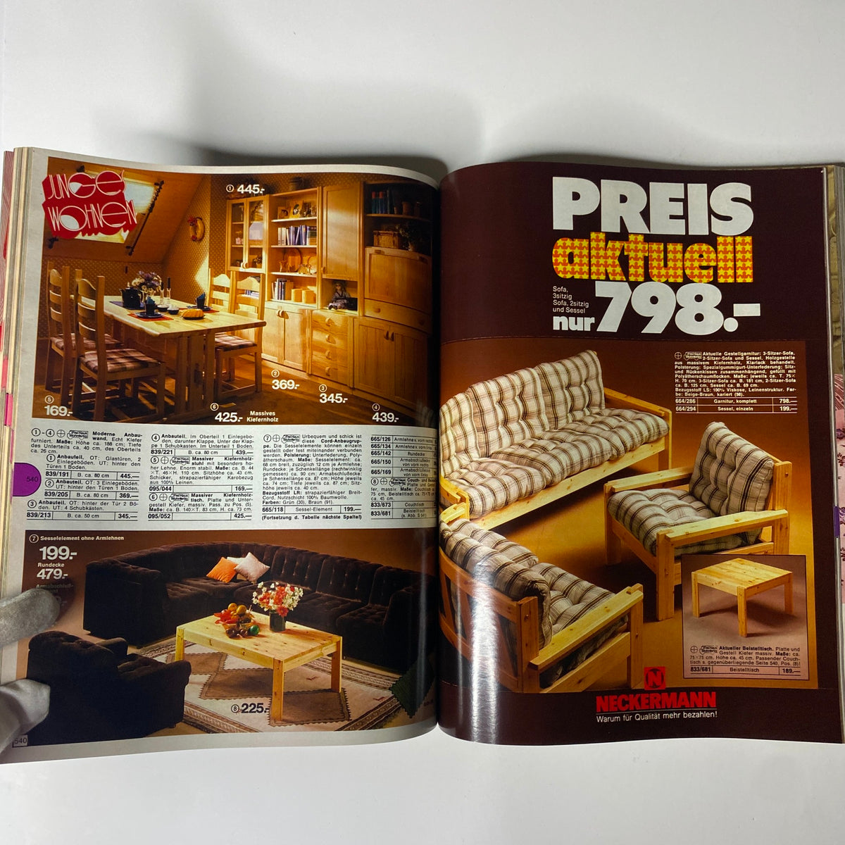 1979-1980 Neckermann Winter Catalog showcasing vintage furniture including dining sets and sofas, with pricing details.