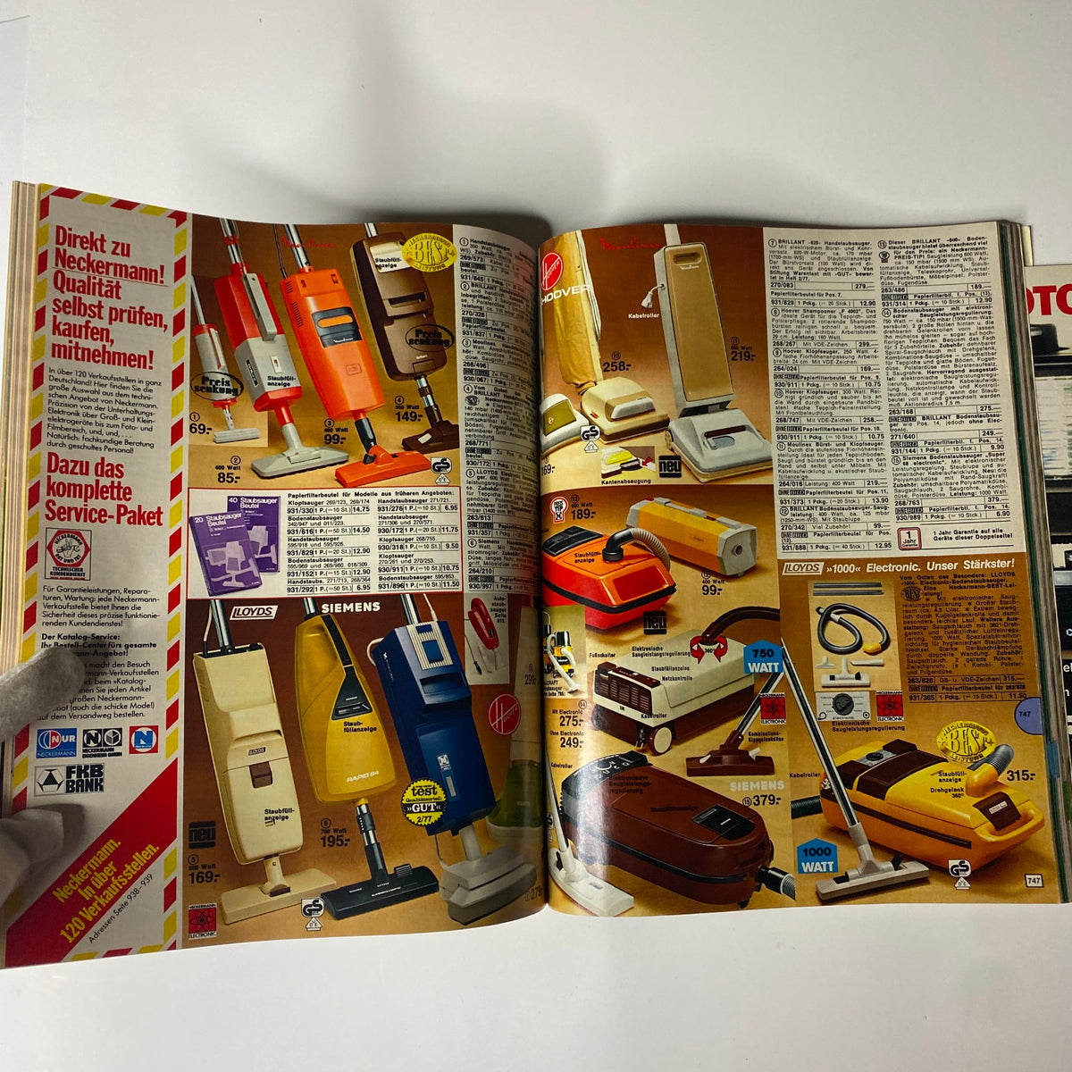 1979-1980 Neckermann Winter Catalog displaying a variety of vacuum cleaners with pricing and brand information.