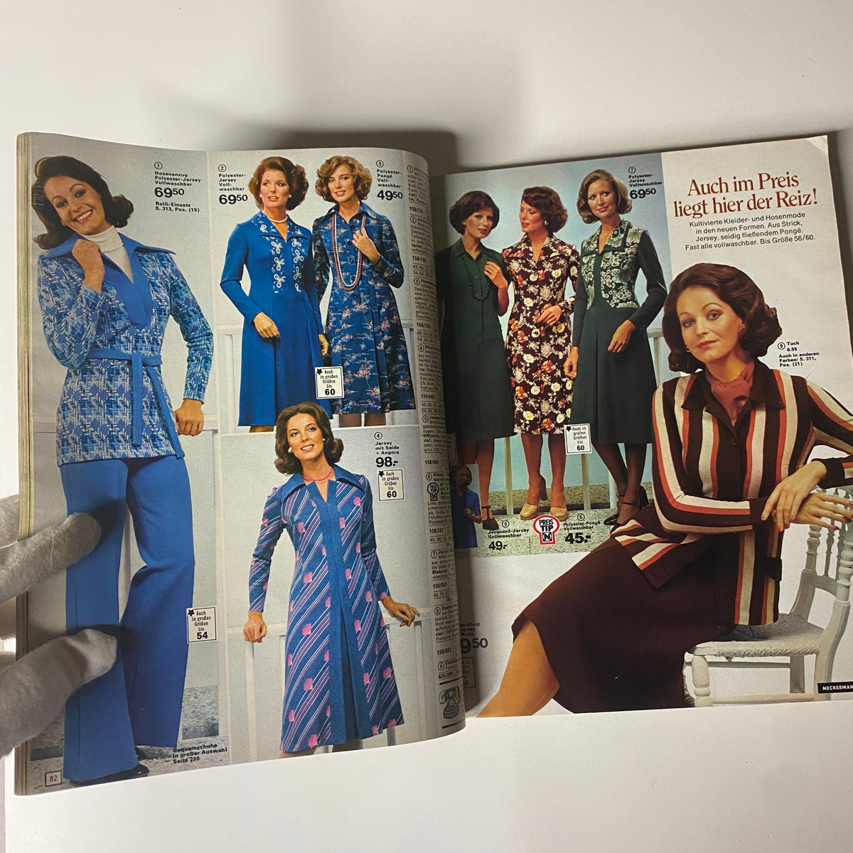 1975-1976 Neckermann Winter Catalog display of vintage clothing options for women, highlighting floral and patterned dresses, suitable for retro fashion enthusiasts.