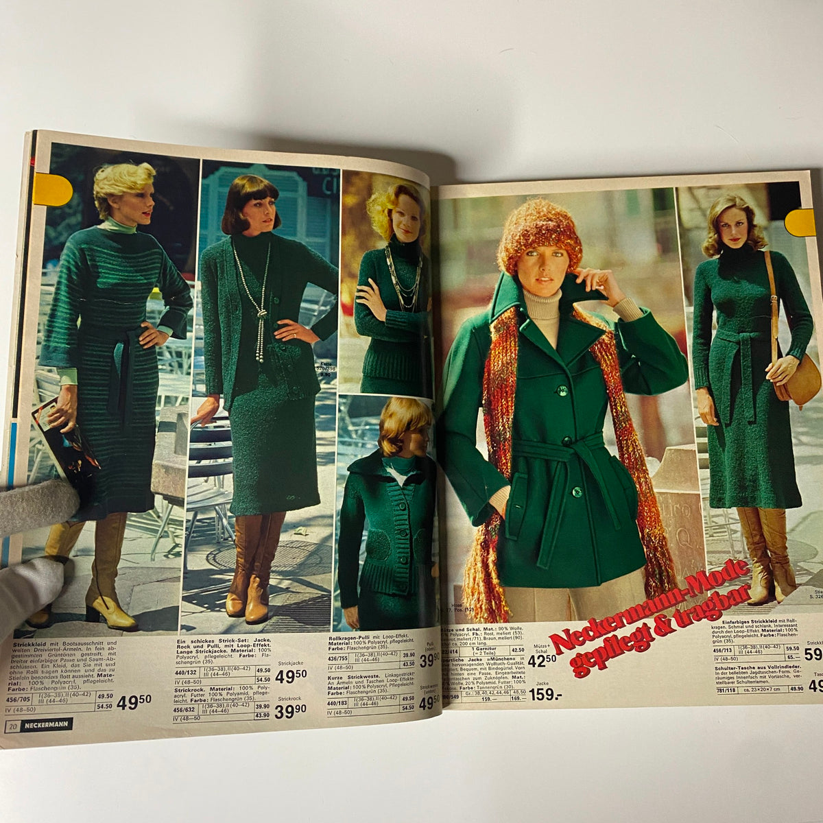 Inside spread of the 1976-1977 February Neckermann Winter Catalog, featuring a collection of green clothing styles from the mid-1970s, showcasing retro fashion trends.
