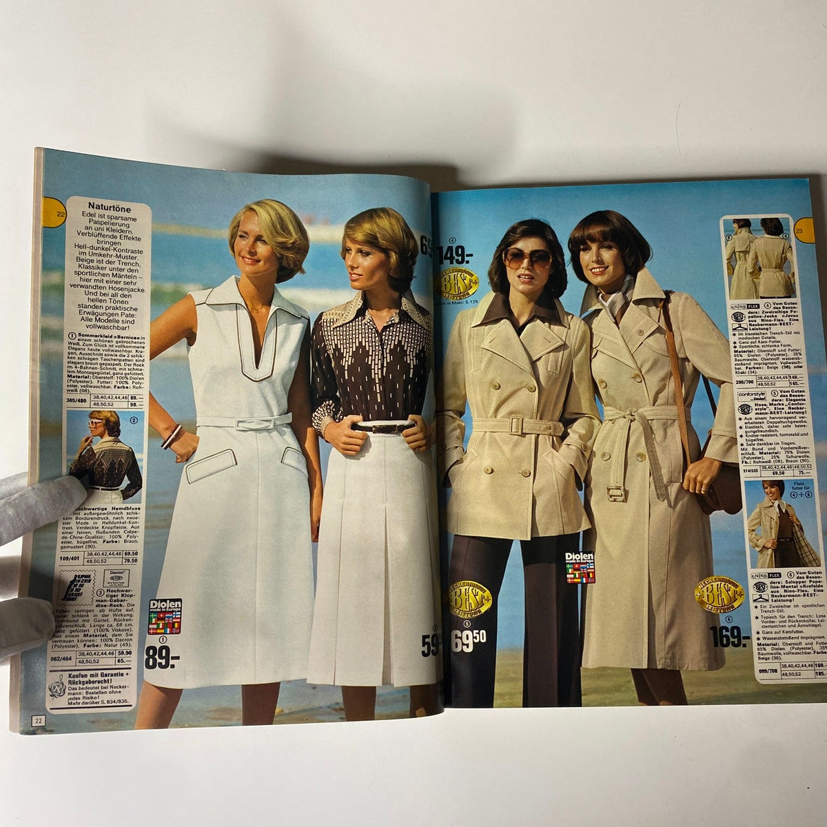 1977 Neckermann Sommer Catalog showcasing women in summer fashion, featuring stylish coats and skirts, highlights summer fashion trends from late-1970s Germany.