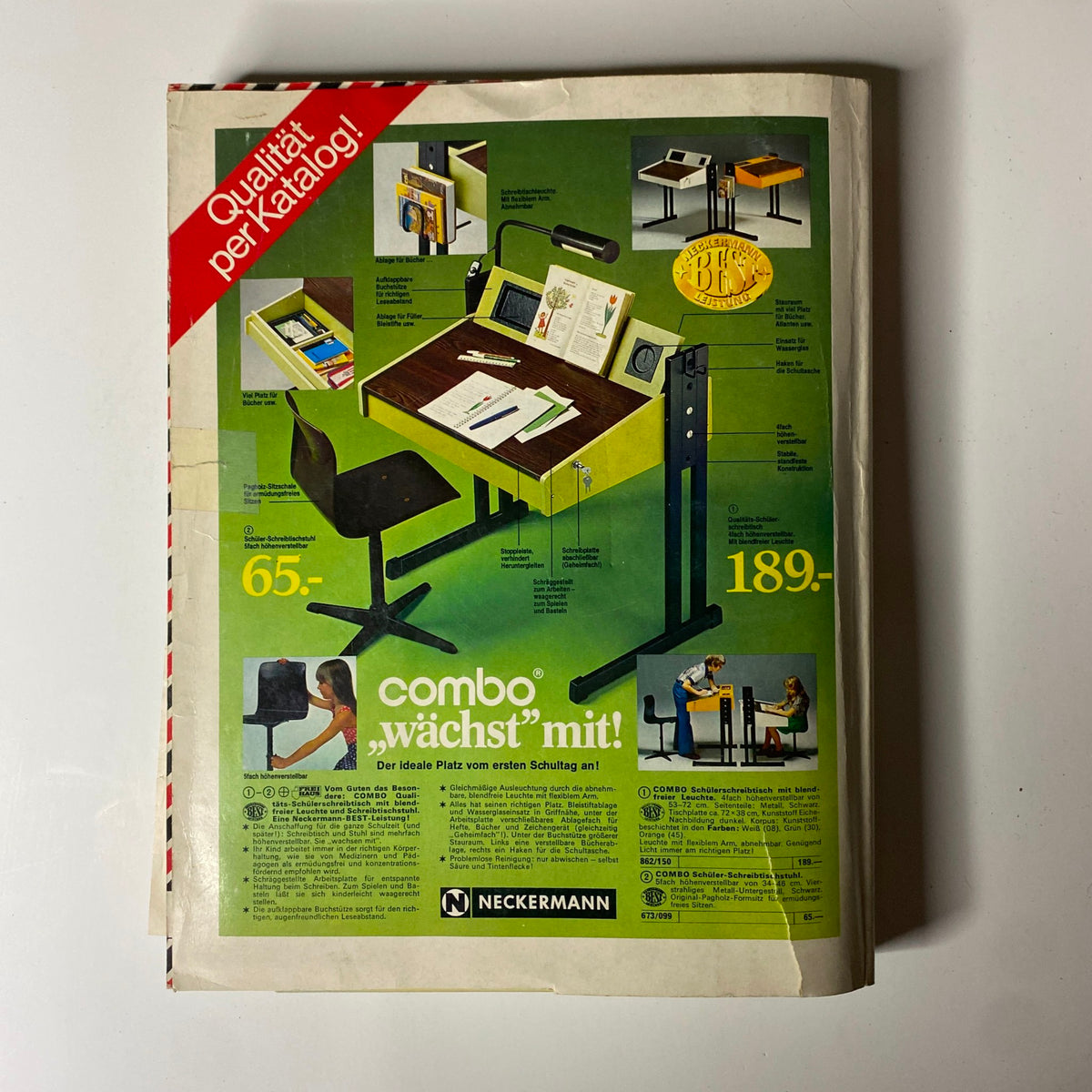 1977 Neckermann Sommer Catalog back cover featuring a children’s desk and chair set, designed for growing kids, illustrating functionality and style.