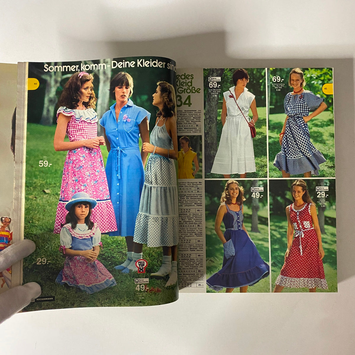 An interior spread from the 1979 Neckermann Sommer Catalog showcasing summer dresses for girls, featuring multiple styles and a playful theme.