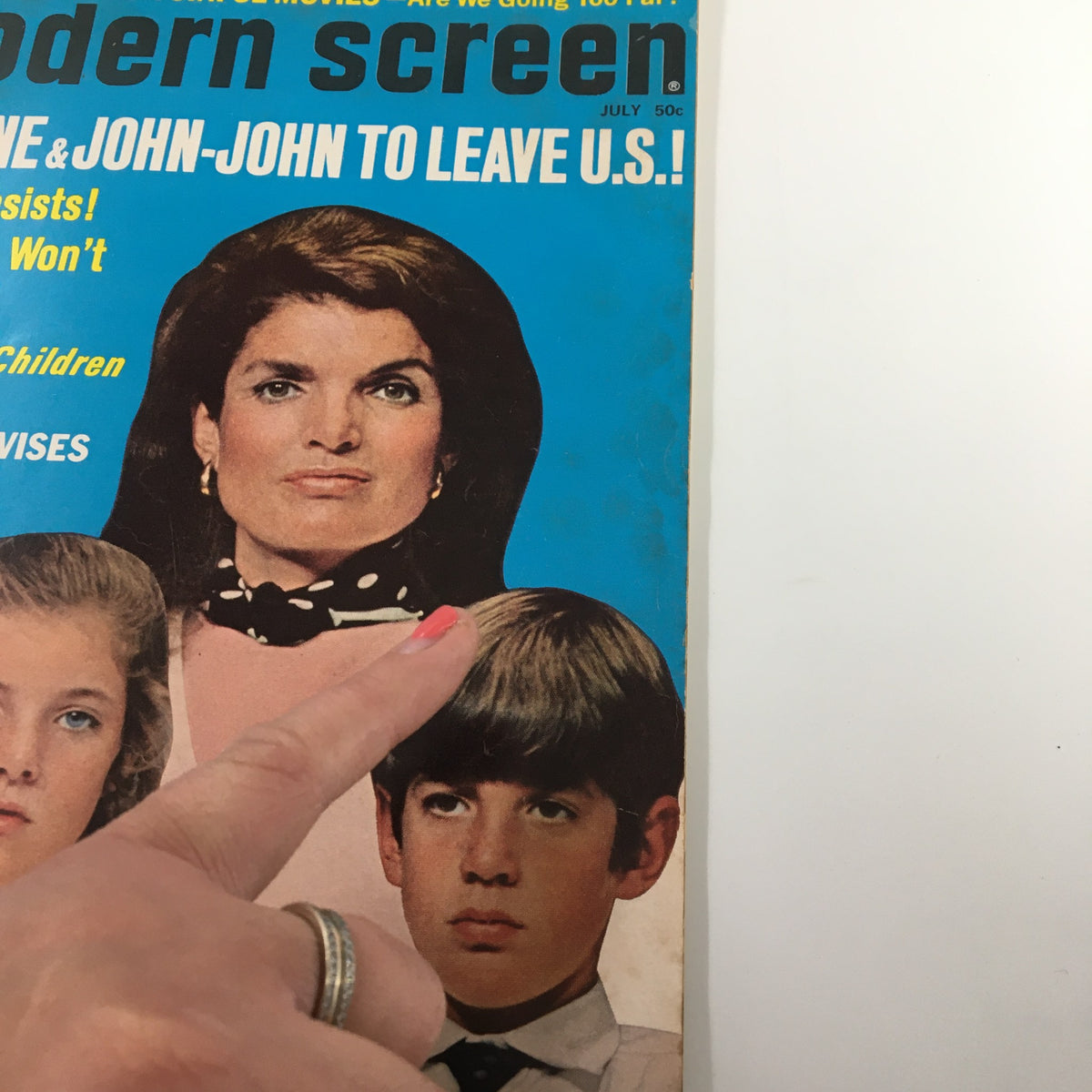 VTG Modern Screen Magazine July 1969 cover featuring Jackie Kennedy with her children Caroline and John, showcasing fashion and history from the Kennedy family era.