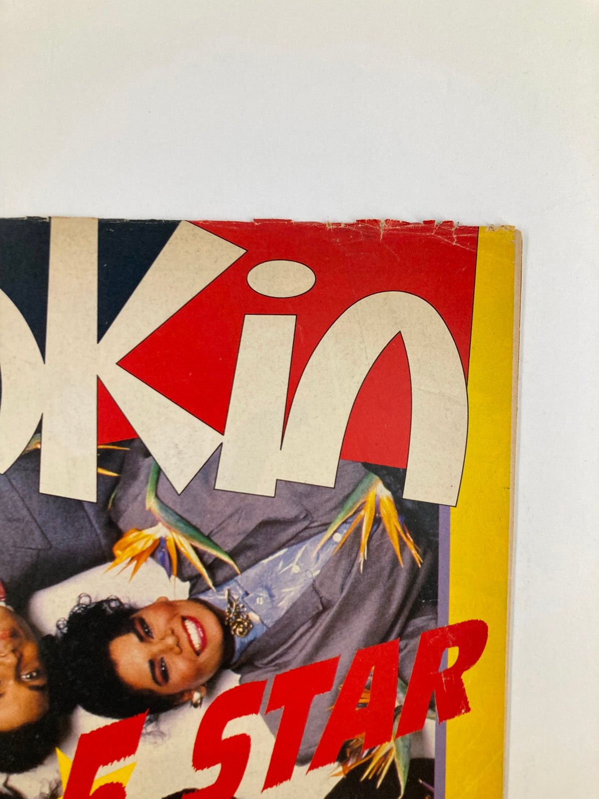 Close-up of the vintage Lookin Magazine August 9, 1986, issue #33 cover featuring bold typography and imagery related to the 5-Star stories.