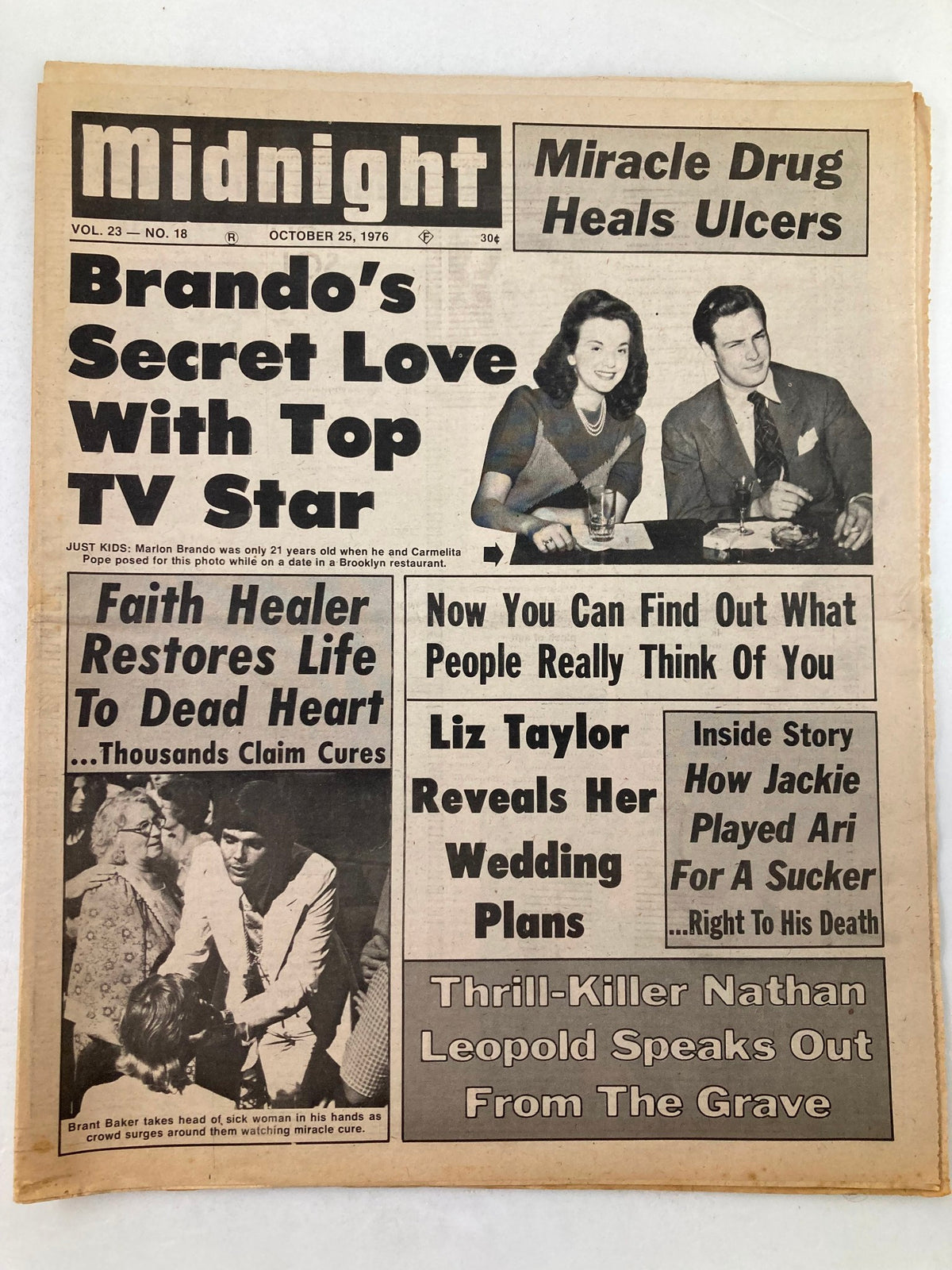 Midnight Tabloid October 25 1976 Vol 23 #18 featuring Marlon Brando's secret love story, Carmelita Pope, and headlines on healing drugs and celebrity news.