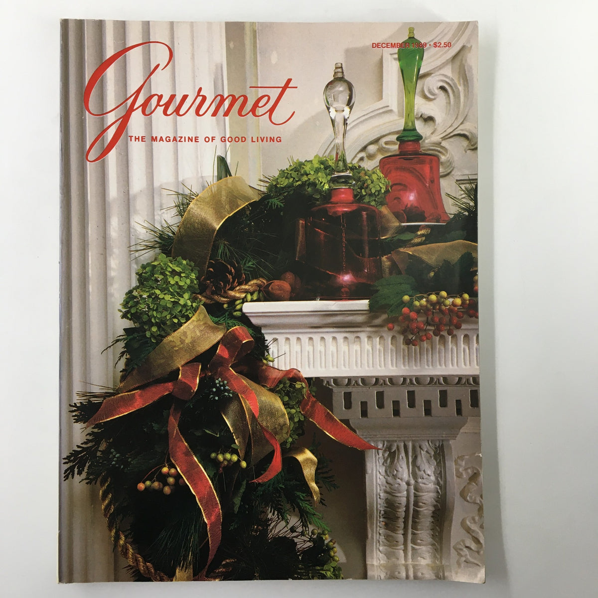 Gourmet Magazine December 1989 cover featuring beribboned garlands of juniper, reflecting holiday spirit and culinary charm.