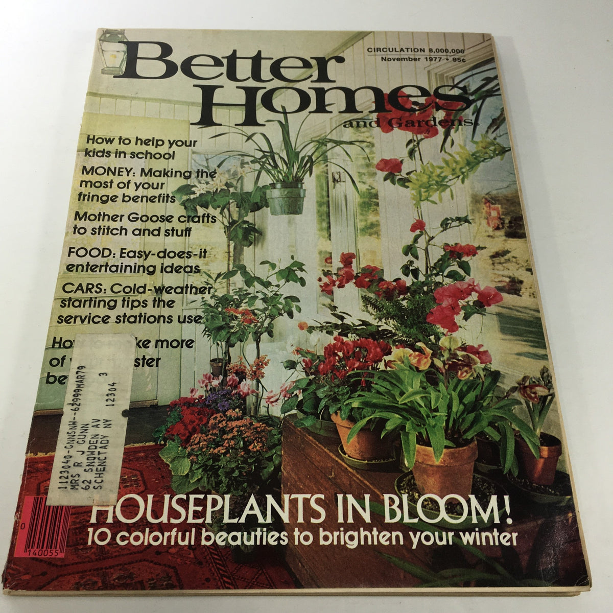 Cover of the November 1977 Better Home & Gardens Magazine featuring vibrant houseplants, with the title 'HOUSEPLANTS IN BLOOM! 10 colorful beauties to brighten your winter.'