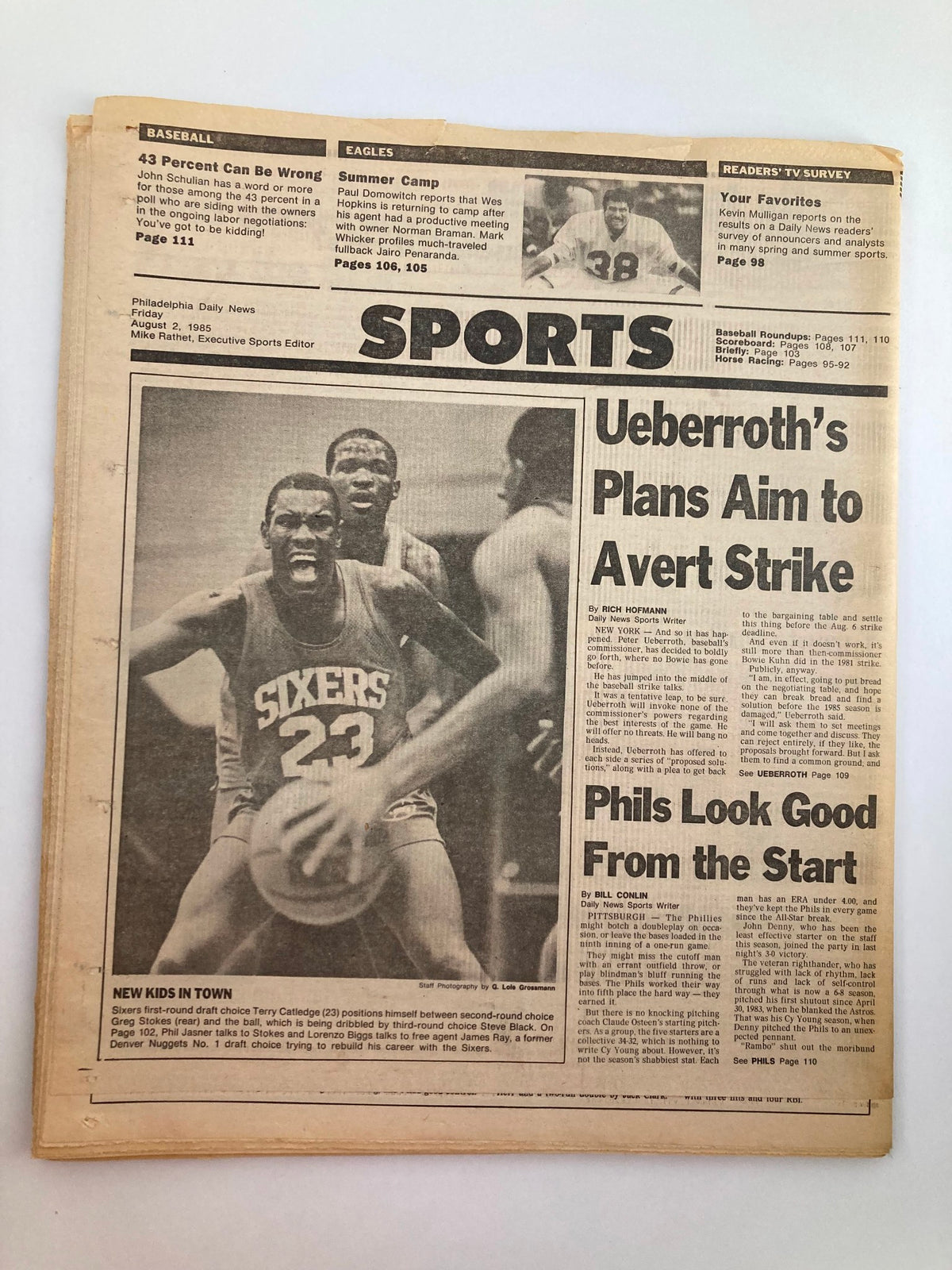 Philadelphia Daily News sports section from August 2, 1985, showcasing stories about local sports teams and events, specifically mentioning plans to avert a strike and insights into the Philadelphia Phillies.