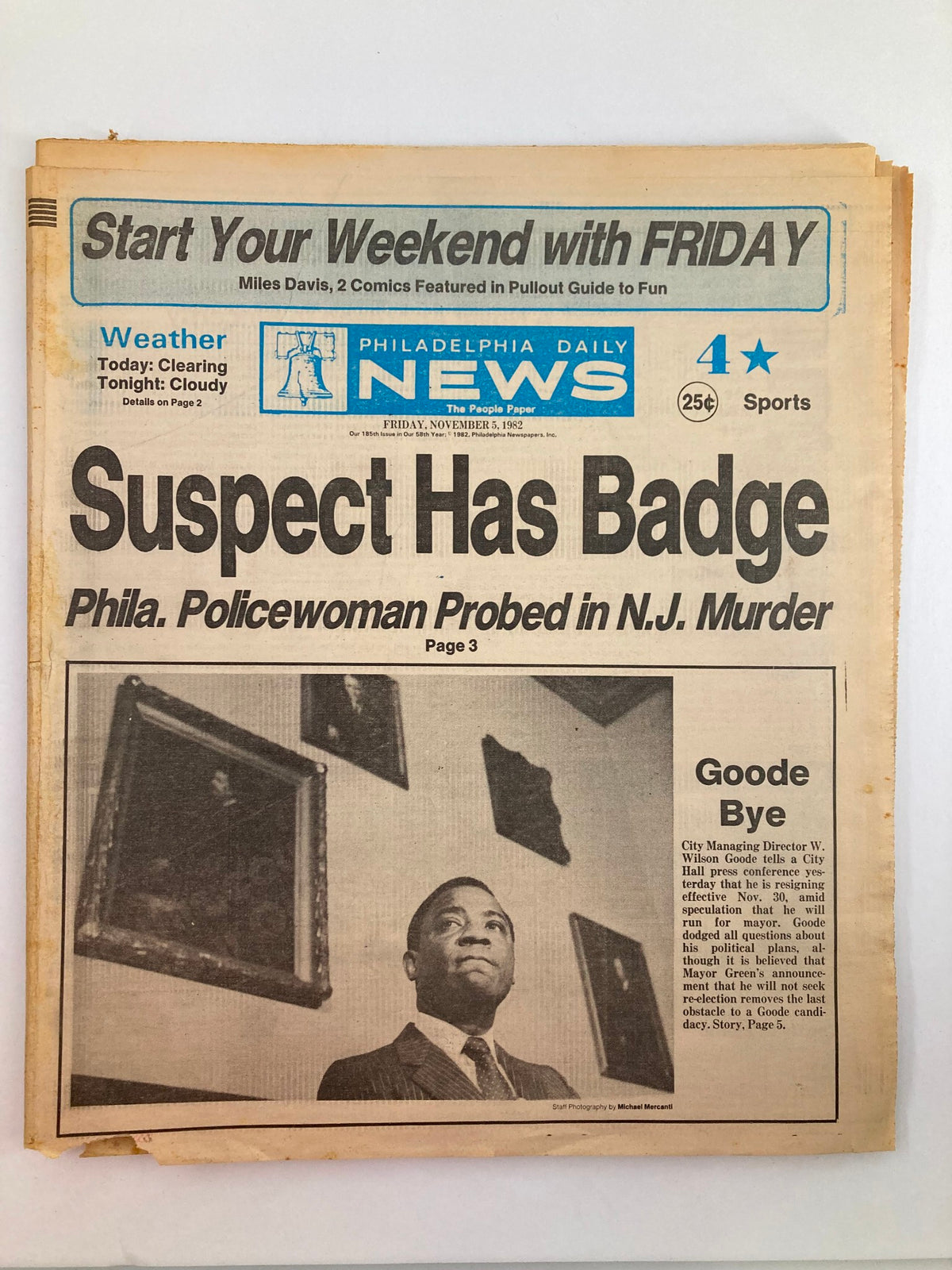 Philadelphia Daily News Tabloid dated November 5, 1982 featuring the headline 'Suspect Has Badge' and article about W. Wilson Goode's resignation and candidacy plans. Newspaper in good condition with minor wear.
