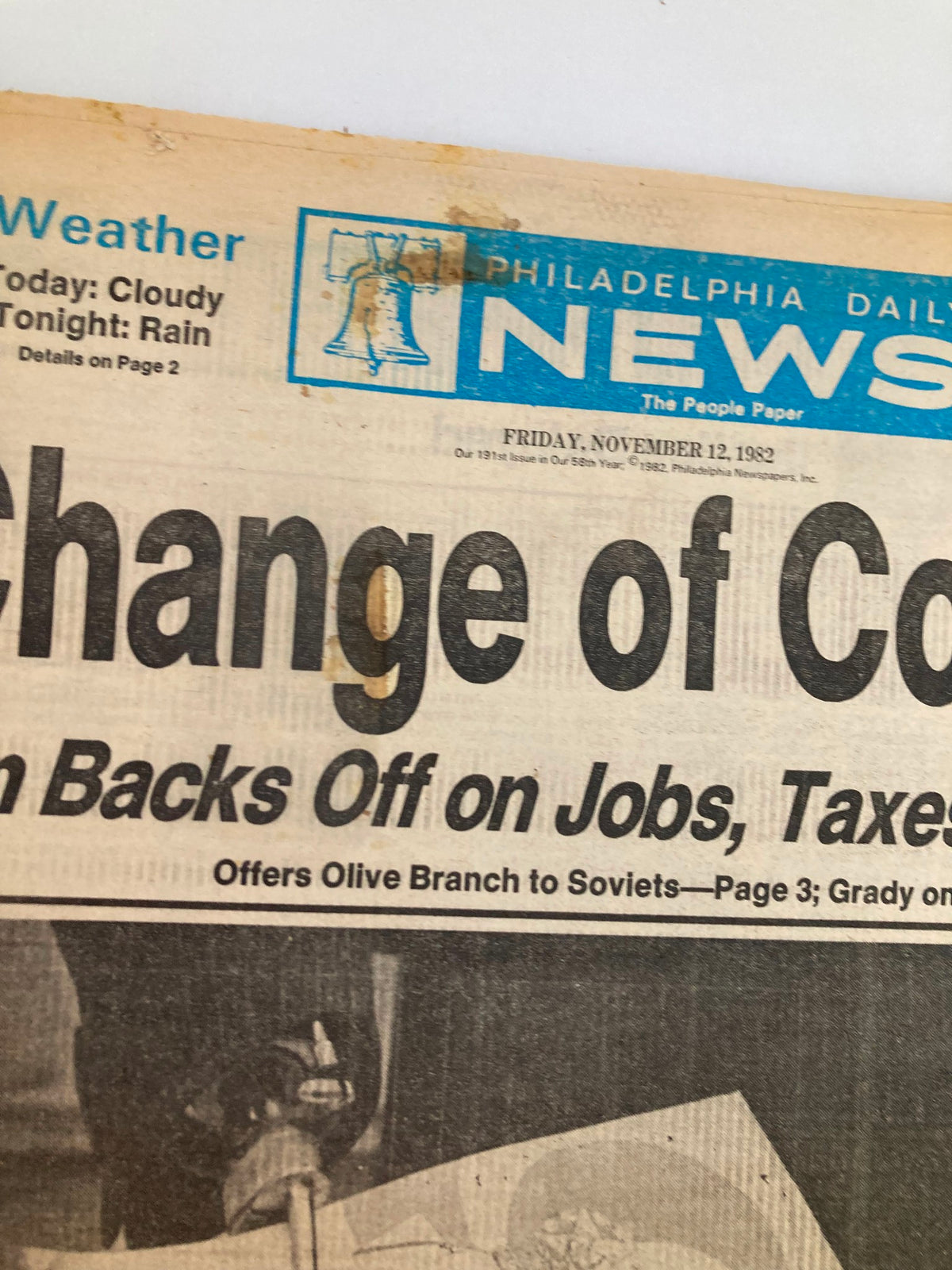 Philadelphia Daily News Tabloid from November 12, 1982, featuring the headline 'Change of Course' and weather information, highlighting a good condition with minor wear.