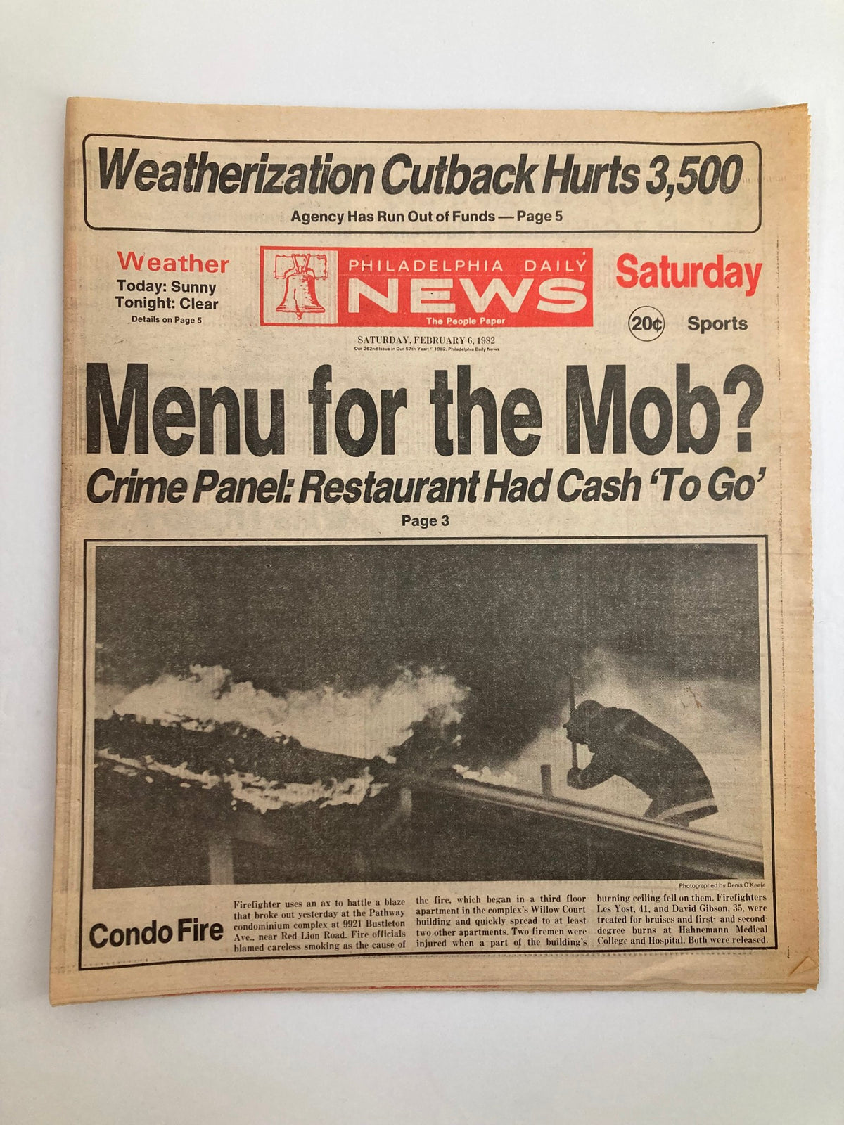 Philadelphia Daily News Tabloid from February 6, 1982, featuring the headline 'Menu for the Mob?' with articles on crime panel and a report on a condo fire; newspaper includes weather update and sports section.