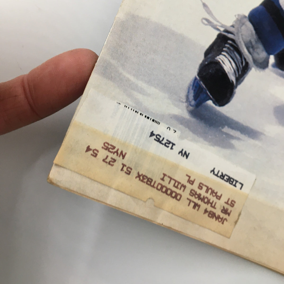 Spine view of VTG Sports Illustrated Magazine February 15 1982 showing library label and title 'Going Great Guns' featuring Wayne Gretzky.