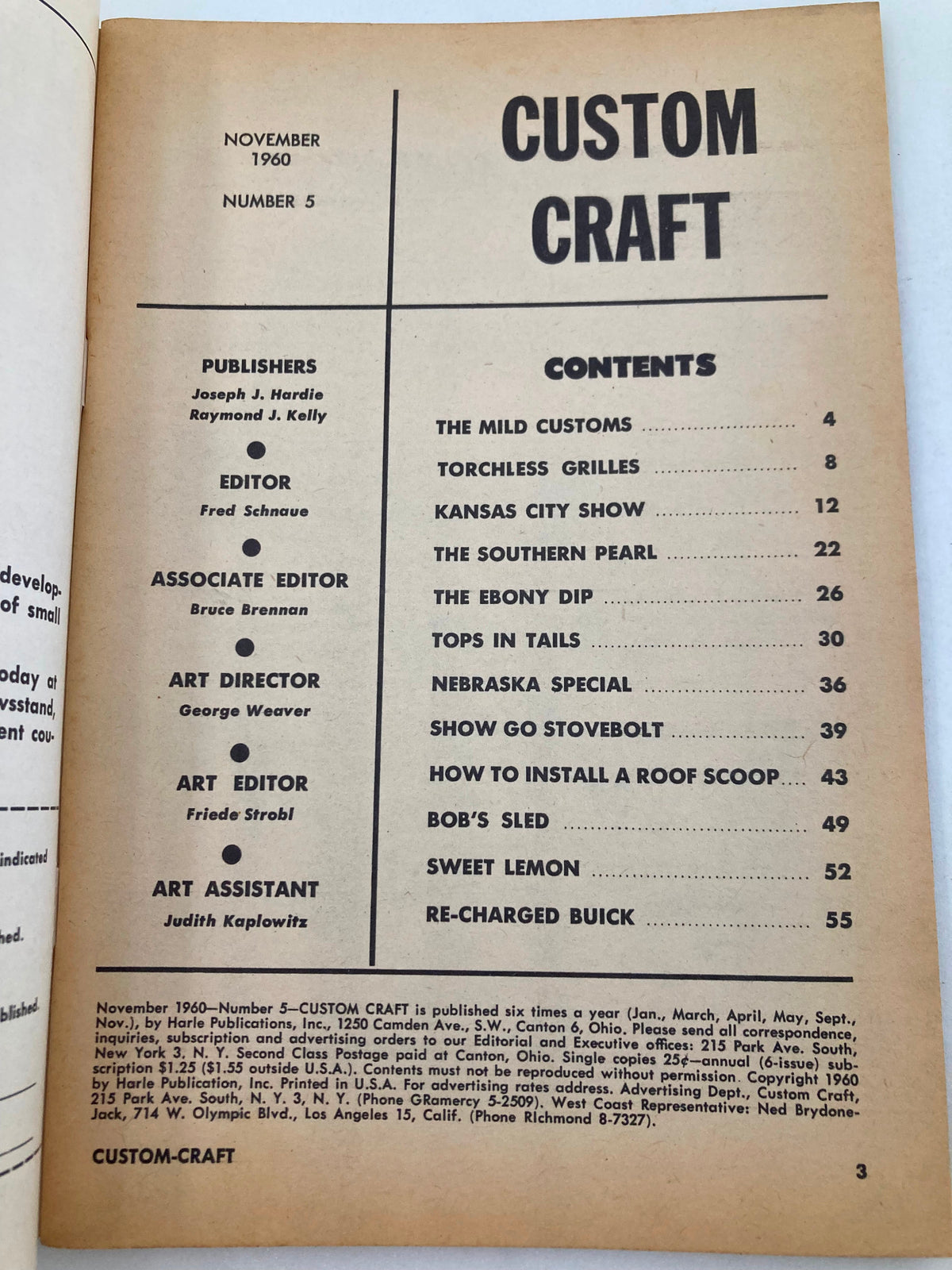 Contents page of VTG Custom Craft Magazine November 1960 #5 showcasing titles of articles including 'The Mild Customs' and 'How To Install A Roof Scoop,' with publishing details and editorial credits.