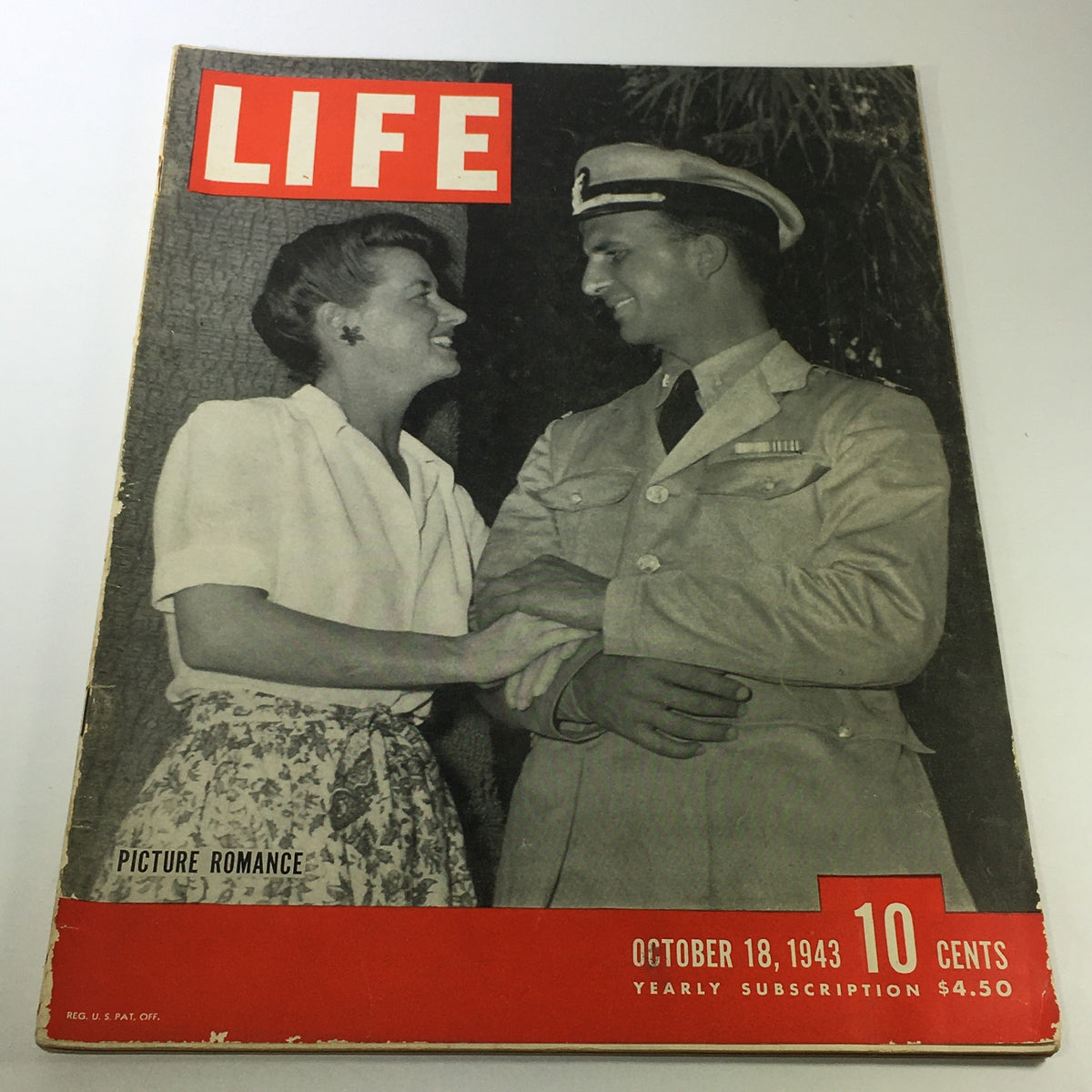 Life Magazine October 18 1943 Featuring Olivia de Havilland & Marshall Field - WWII History