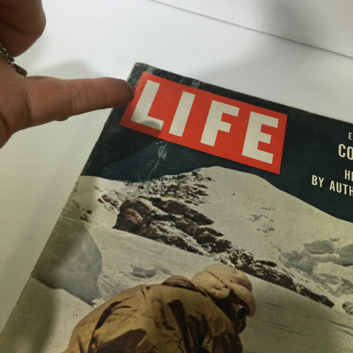 Cover image of VTG Life Magazine from October 11, 1954 featuring the title 'LIFE', highlighting the Conquest of K2 and Herbert Hoover Jr.