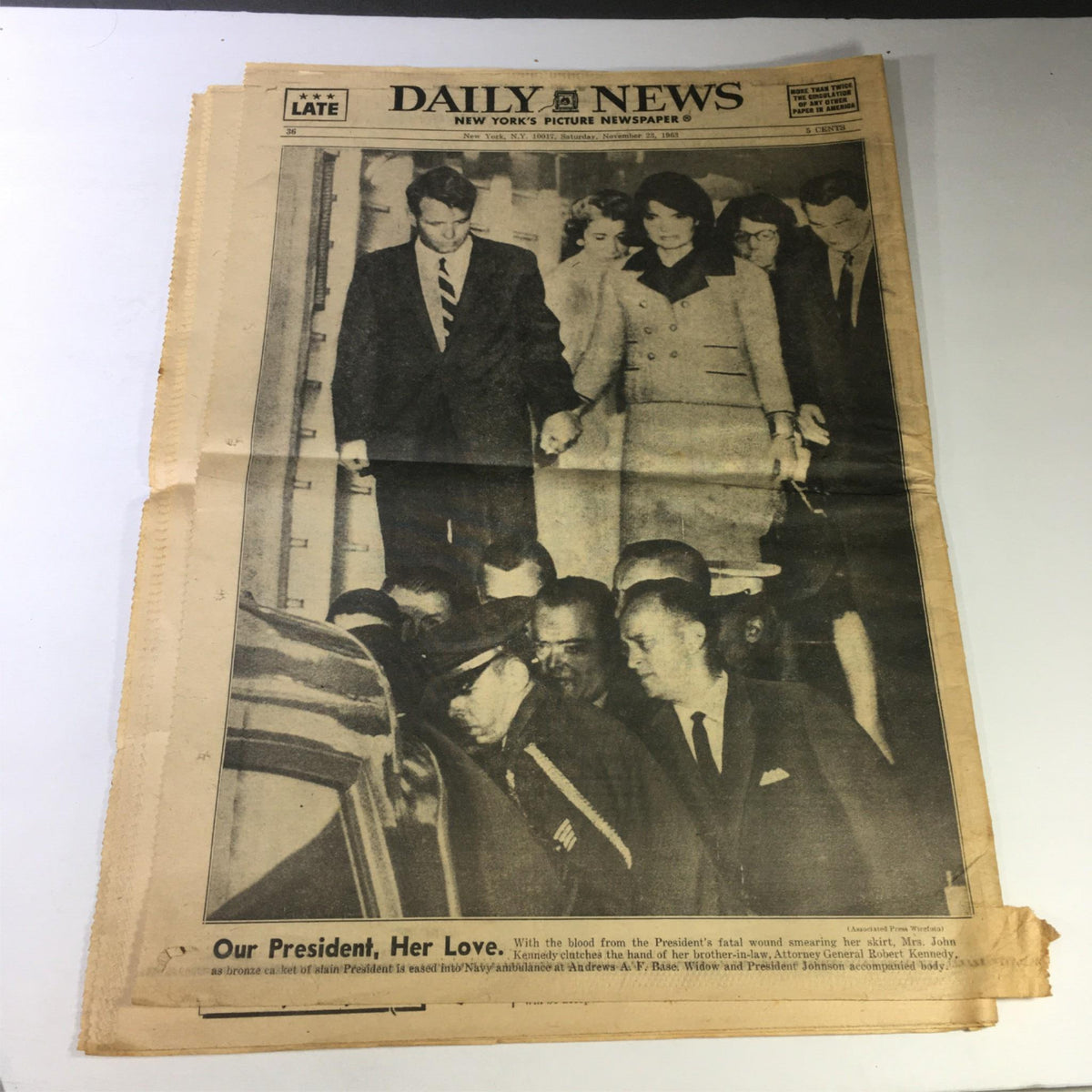 VTG Daily News Newspaper November 23 1963 featuring a front page photo of Lyndon Johnson and Jacqueline Kennedy during a somber moment following John F. Kennedy's assassination.
