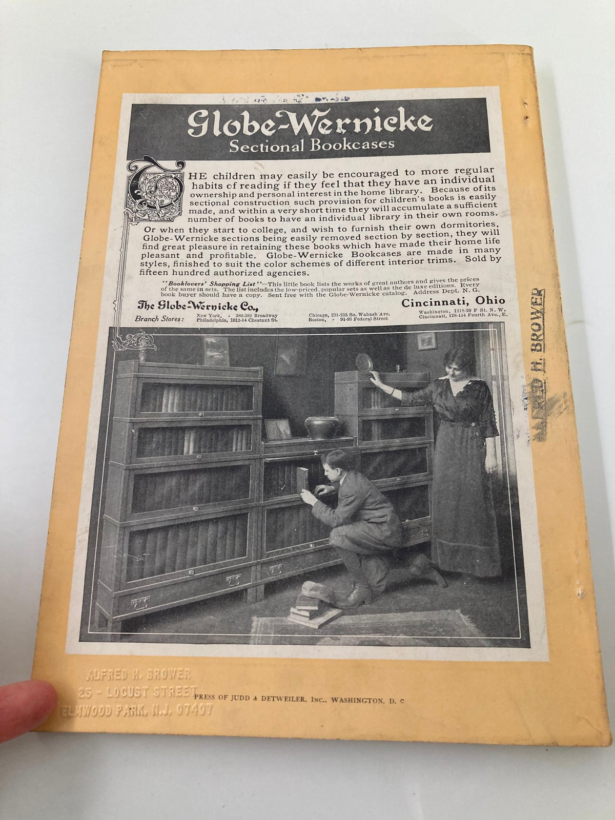 Back cover of VTG The National Geographic Magazine April 1913, showcasing an advertisement for Globe-Wernicke Sectional Bookcases, offering a glimpse into historical advertising.