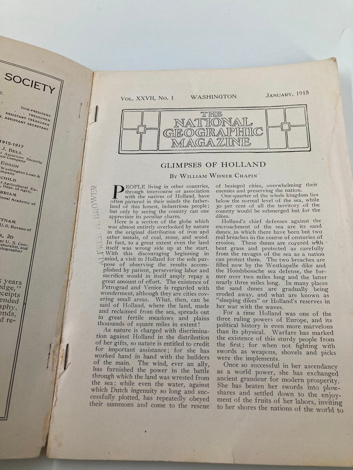 Another interior page of The National Geographic Magazine, January 1915 edition, displaying content from the article 'Glimpses of Holland', showcasing illustrations and historical context.