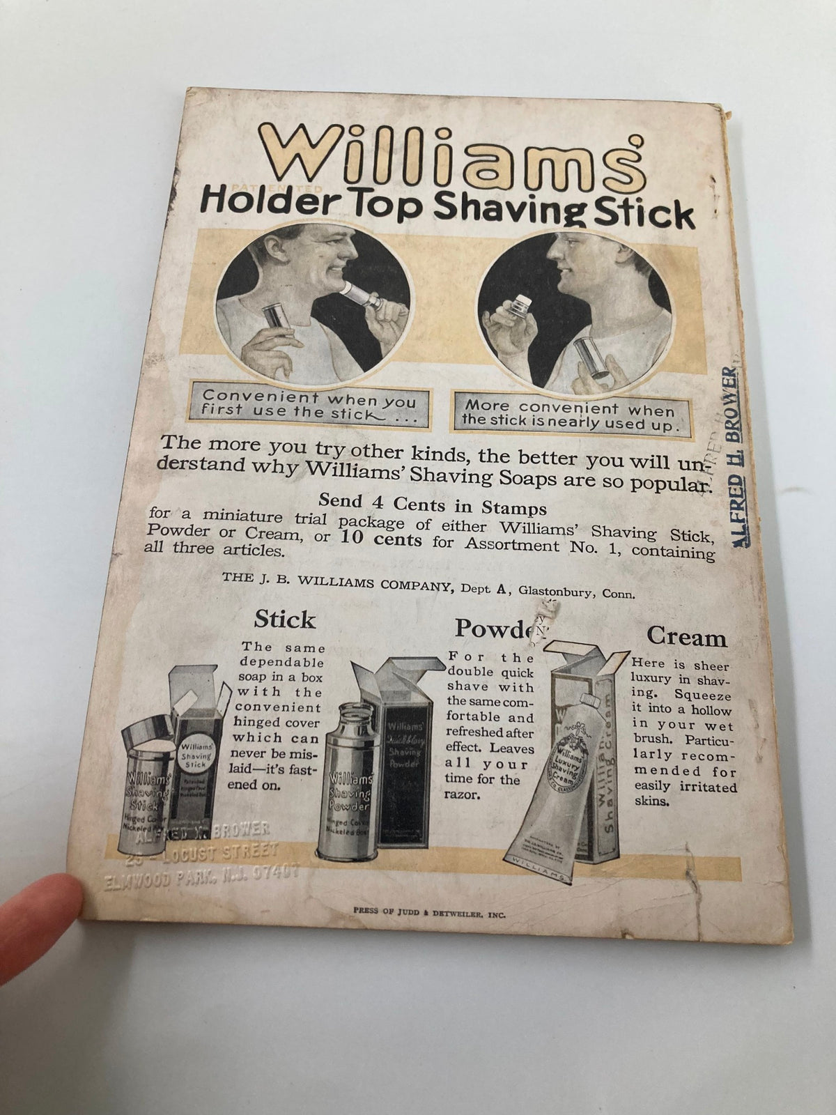 Back cover advertisement for Williams Holder Top Shaving Stick from the January 1915 issue of The National Geographic Magazine, featuring grooming product details and illustrations.