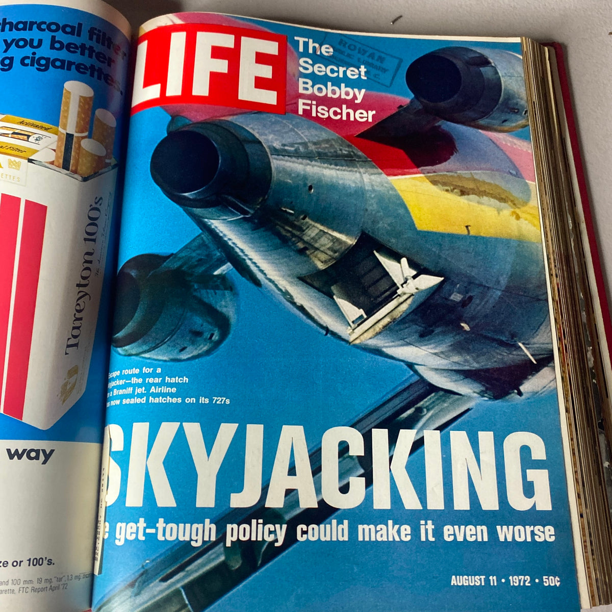Cover of VTG 1972 Bound Life Magazine focusing on skyjacking events in the August 11 issue featuring bold graphics.