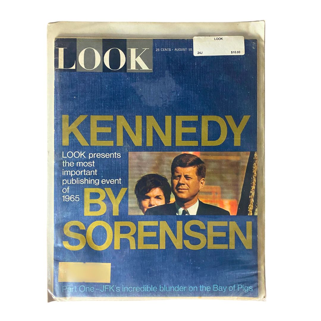 Lot of 5 VTG Look Magazine from 1965 showcasing John F. Kennedy and Jackie Kennedy on the cover of the August 10 issue, highlighting JFK's impact in history.