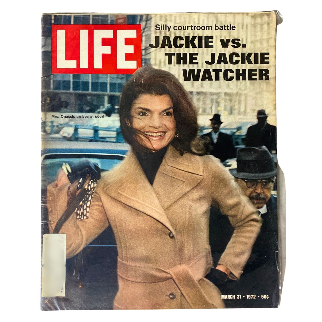 Lot of 5 VTG Life Magazine featuring Jacqueline Kennedy, showcasing the March 31, 1972 cover of Jackie Onassis smiling in a stylish coat at a court appearance.